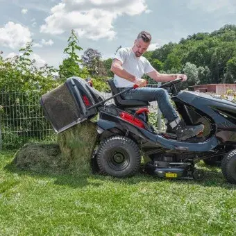 123014-tractor-15-93-2-hd-a-webshop-mood-01_v4.webp